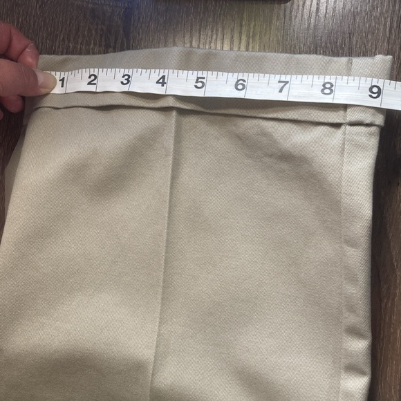 EUC Mens IZOD Pleated Khaki Cuffed Pants Size 32x30 - Picture 8 of 10